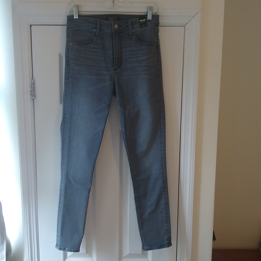 Abercrombie & Fitch High-Rise Skinny Jeans in Faded Gray-Blue